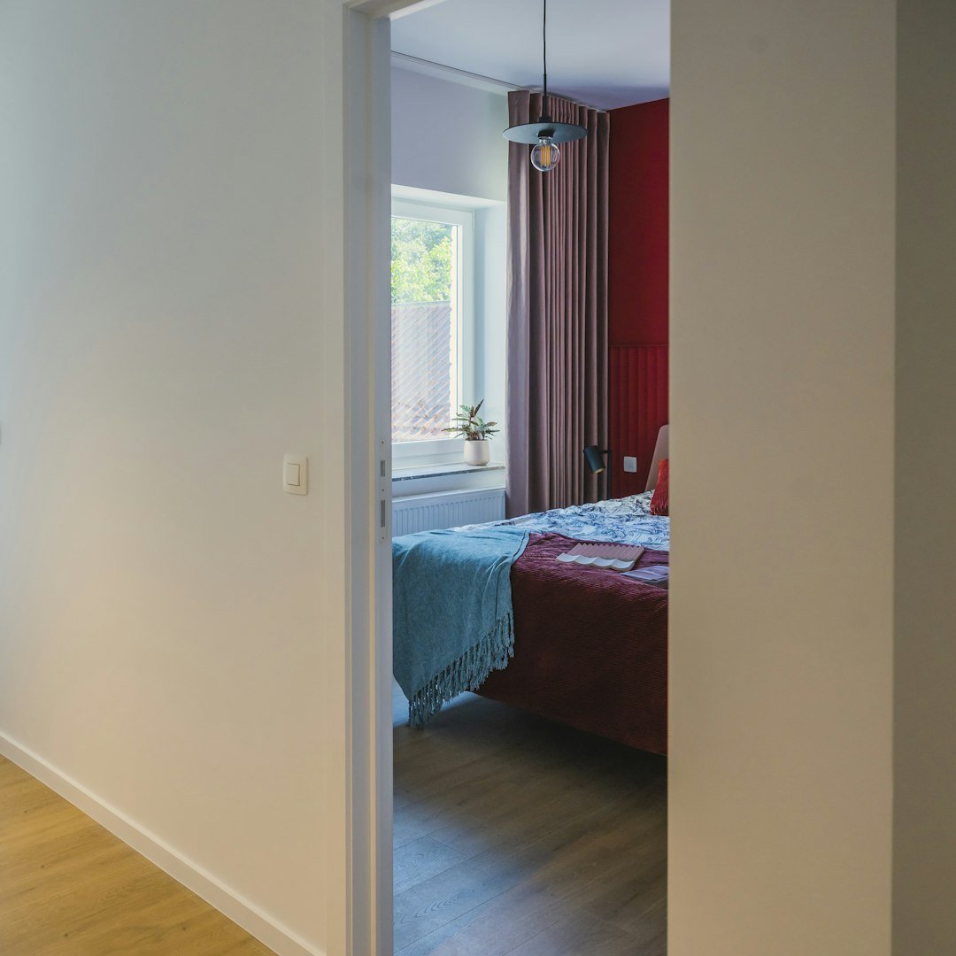 Floorify Plank Click PVC Apple Crumble F055 - Voelbaar eikenhout-look - Solza.nl