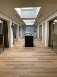 ParquetVinyl Tigris Lion - Rechte stroken Plak PVC - 228.6 x 1219.2 mm - TIG-DB-5761