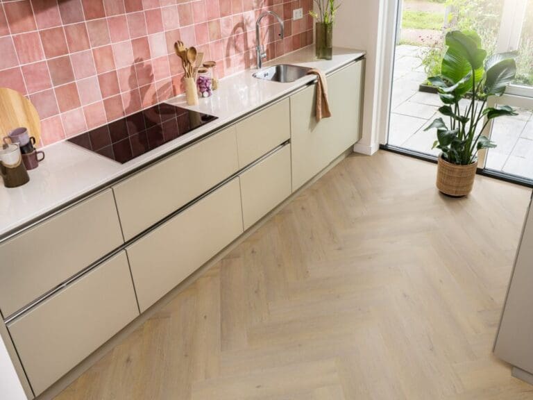 Ambiant Spigato Vivero Dark Oak Plak PVC - Solza.nl