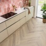 Ambiant Spigato XL Valento Light Brown Walvisgraat Dryback PVC - 6080101319 - Solza.nl