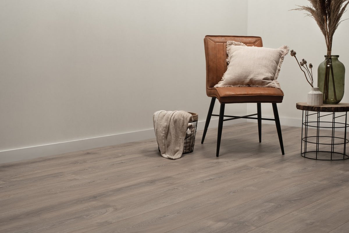 Floer Gerookt Wit Hybride Laminaat Authentiek FLR-1707