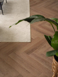 Floer Bruin Eiken FLR - 3520 Visgraat PVC - Solza.nl