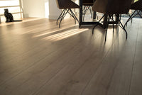 Floer Lichte Eik Hybride Laminaat Landhuis FLR-1026