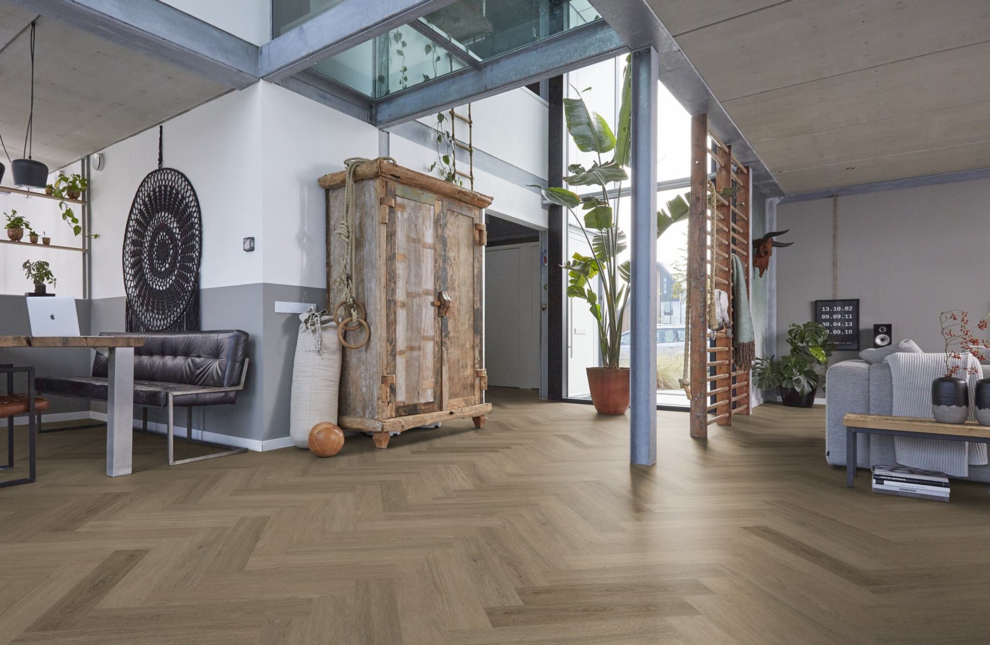 Floorlife YUP Sutton Smoky Herringbone Dryback PVC - 9030150519 - Solza.nl