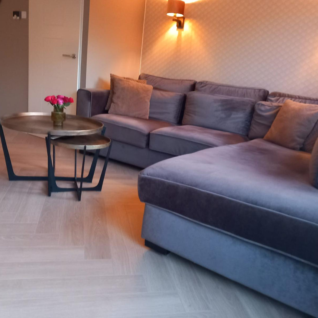 Hoomline Laminaat Herringbone V4 Zeebaars 2313 Aquaprotect Visgraat - Solza.nl