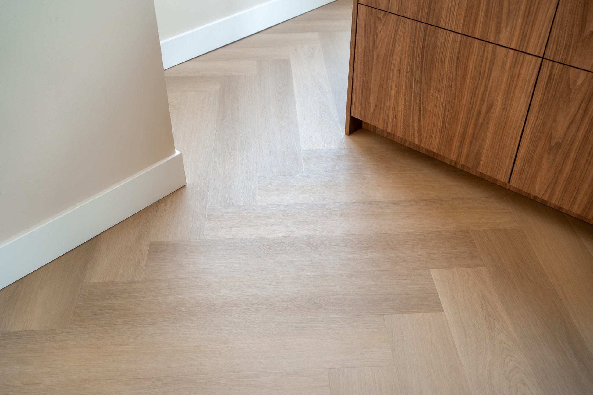Solza Parma Panna - Walvisgraat Plak PVC - ULTRAMAT - SLZ - 6021 - Solza.nl