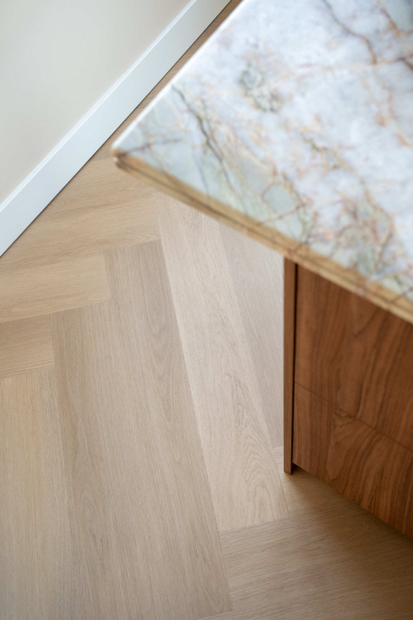 Solza Parma Panna - Walvisgraat Plak PVC - ULTRAMAT - SLZ - 6021 - Solza.nl