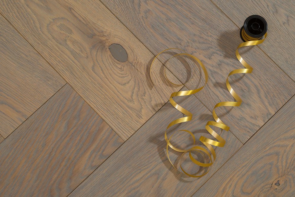 Floer Visgraat Parket Rustiek Eiken Multiplank Geborsteld & Grijs Geolied FLR-4013 - Solza.nl