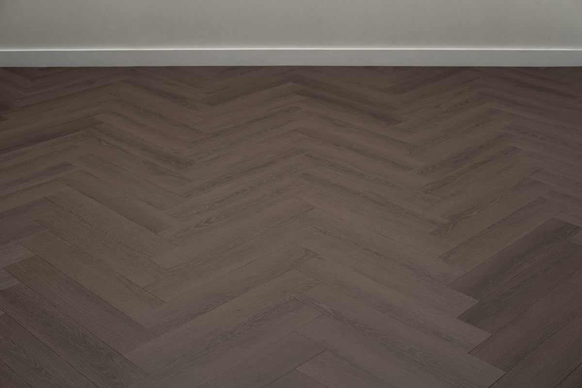 Floer Visgraat PVC Zwart Eiken FLR-3519 - Solza.nl