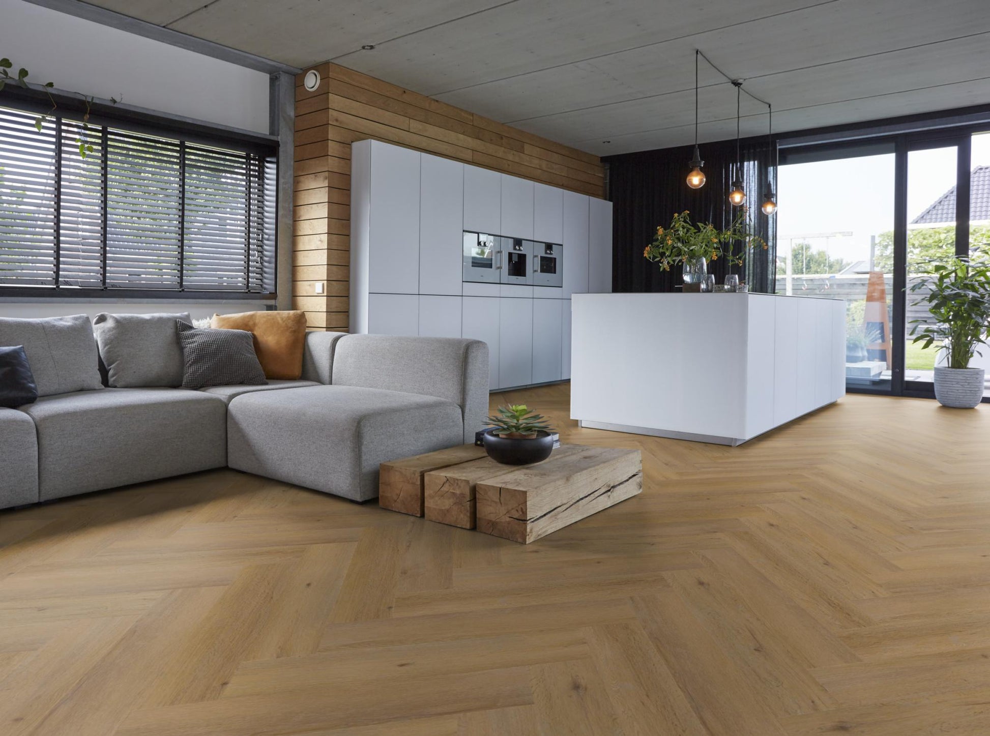 Floorlife Visgraat Click PVC YUP Leyton Herringbone Dark Oak 2823 SRC - Solza.nl