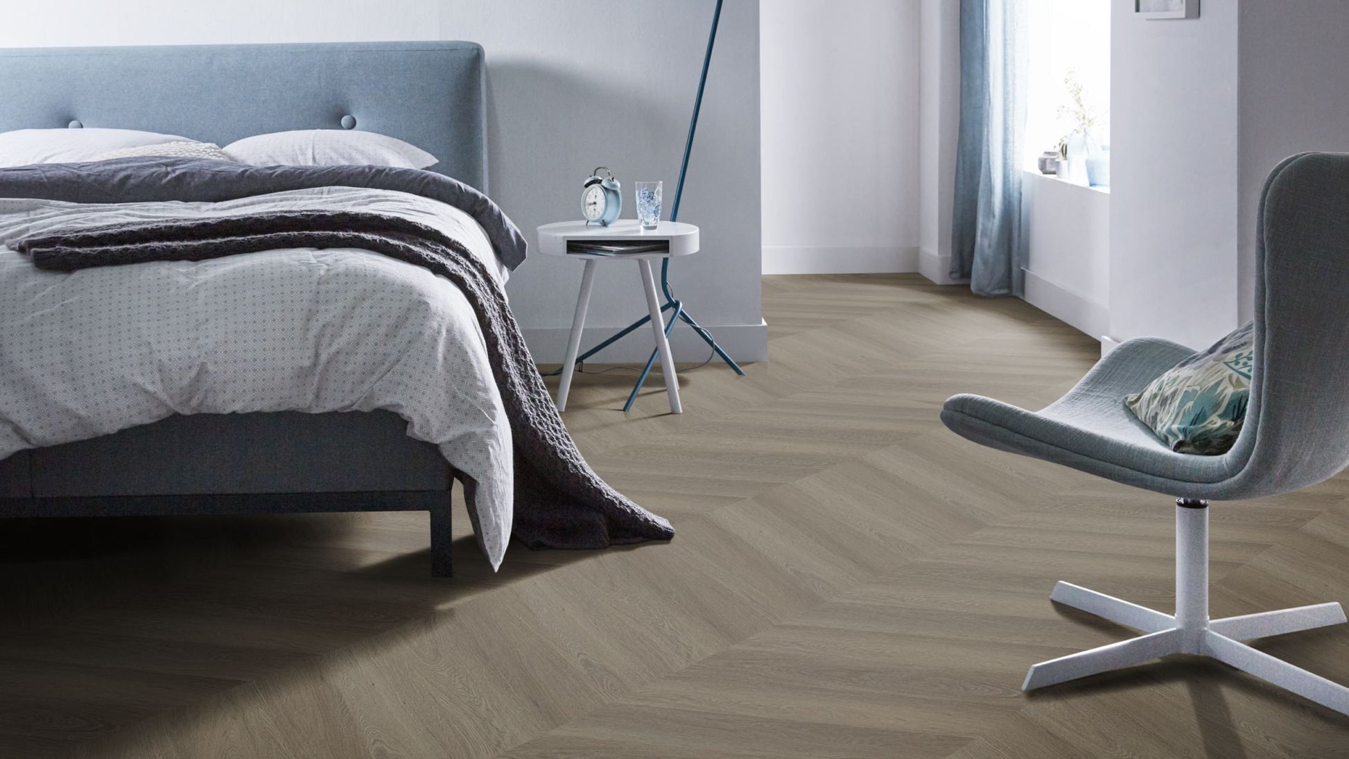 Floorlife Yup Fulham Chevron Brown 1615 Dryback PVC - Hongaarse Punt - Solza.nl