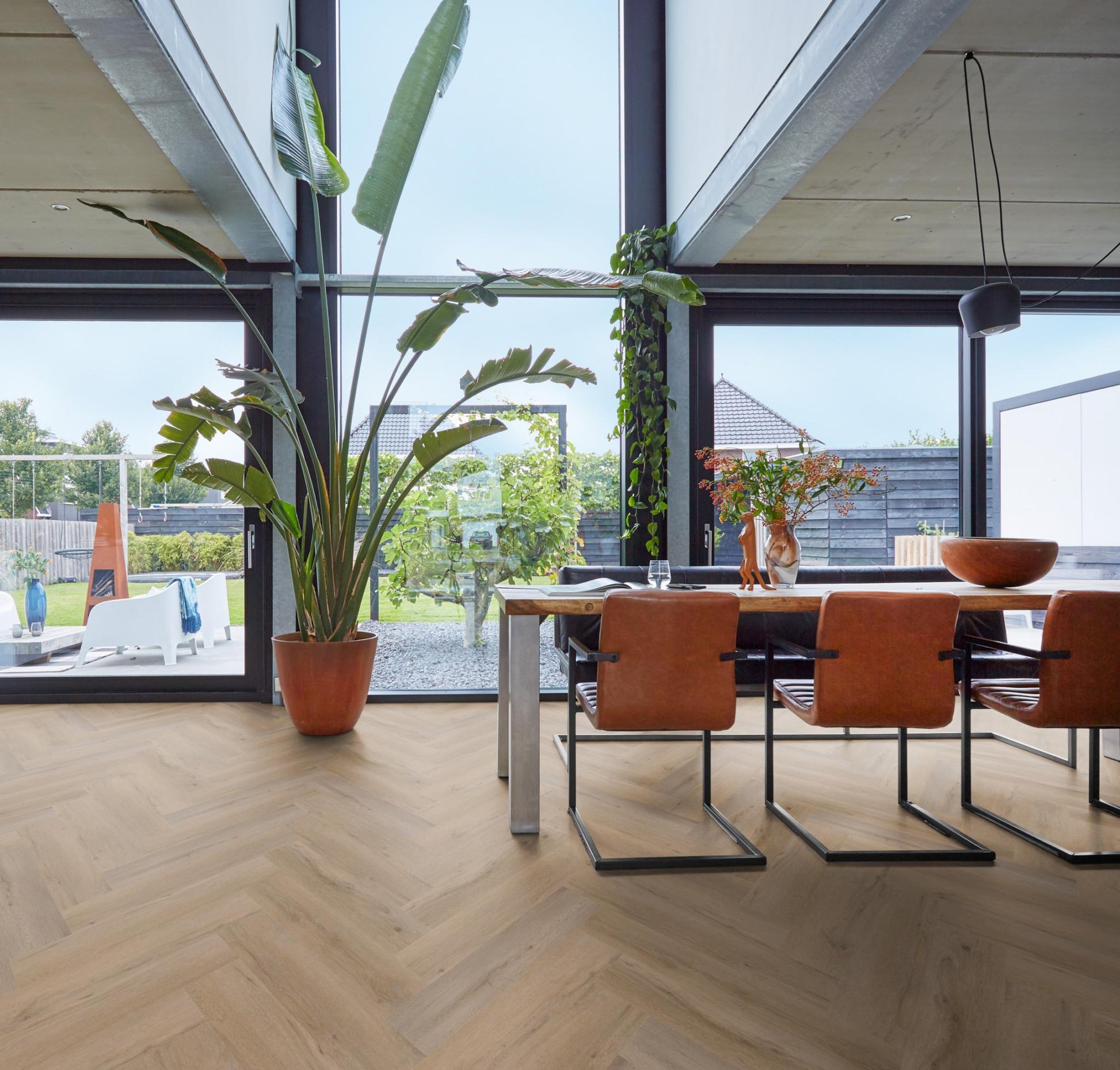 Floorlife Yup Leyton Herringbone Natural Oak Dryback PVC - Visgraat grijs/bruin - Solza.nl