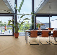 Floorlife Yup Merton Herringbone Light Oak Dryback PVC - Warme kleur - Solza.nl