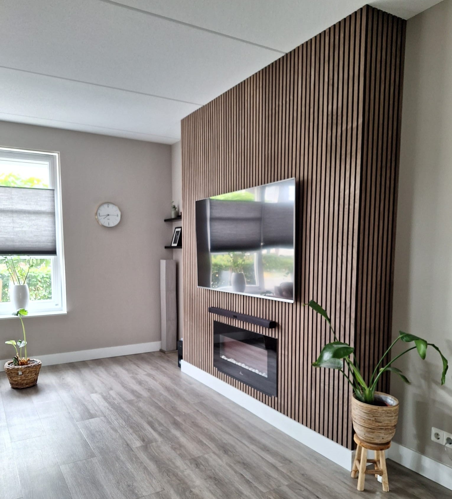 Solza Akupanel Lichtbruin Noten 280x60cm - Akoestische Panelen - Solza.nl